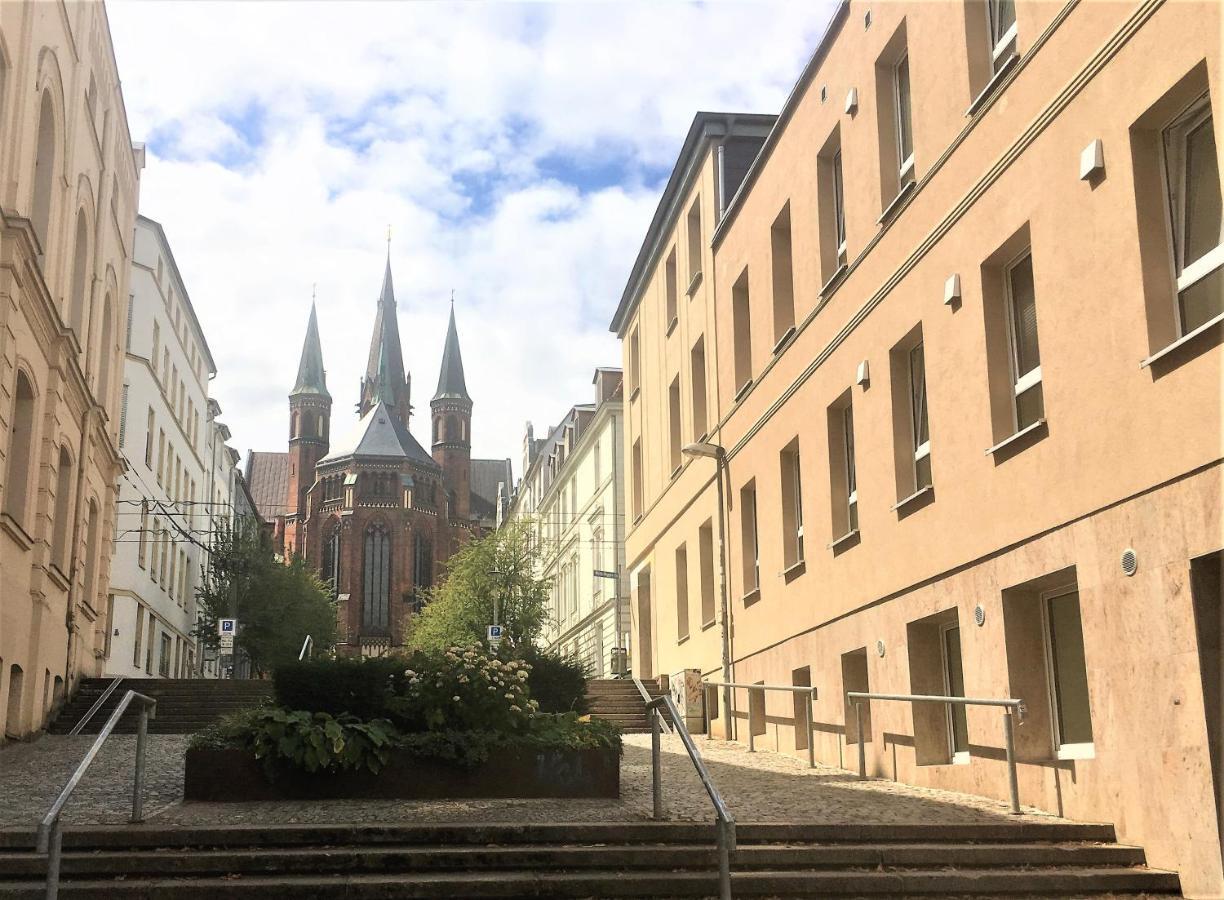 Schwerin Apartment Am Pfaffenteich 1. Obergeschoss מראה חיצוני תמונה
